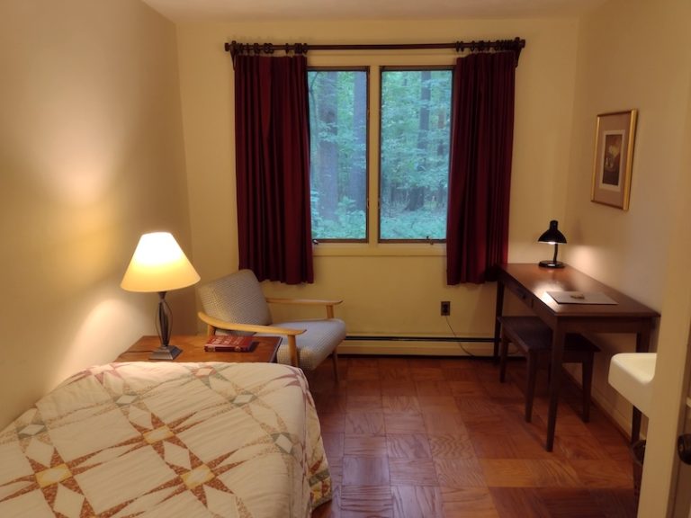 Inn Room small 768x576