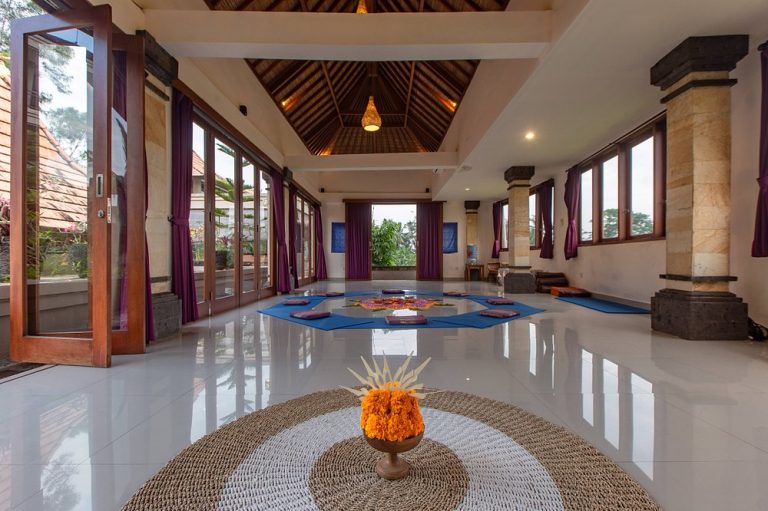 uma hall another yoga 768x511