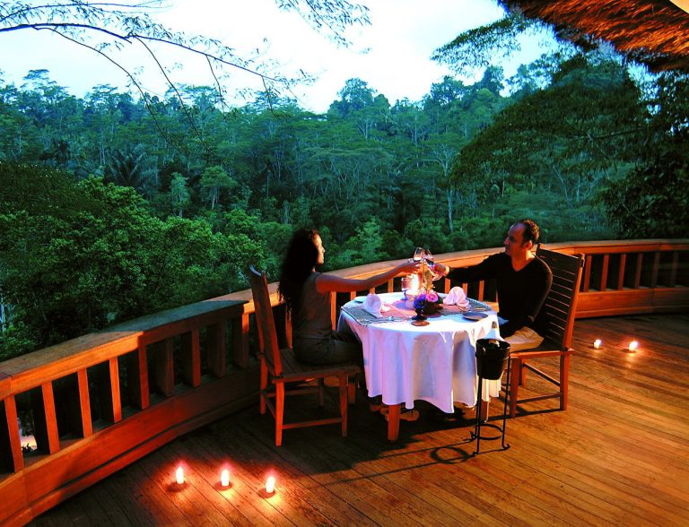 Romantic Dinner 3 768x588